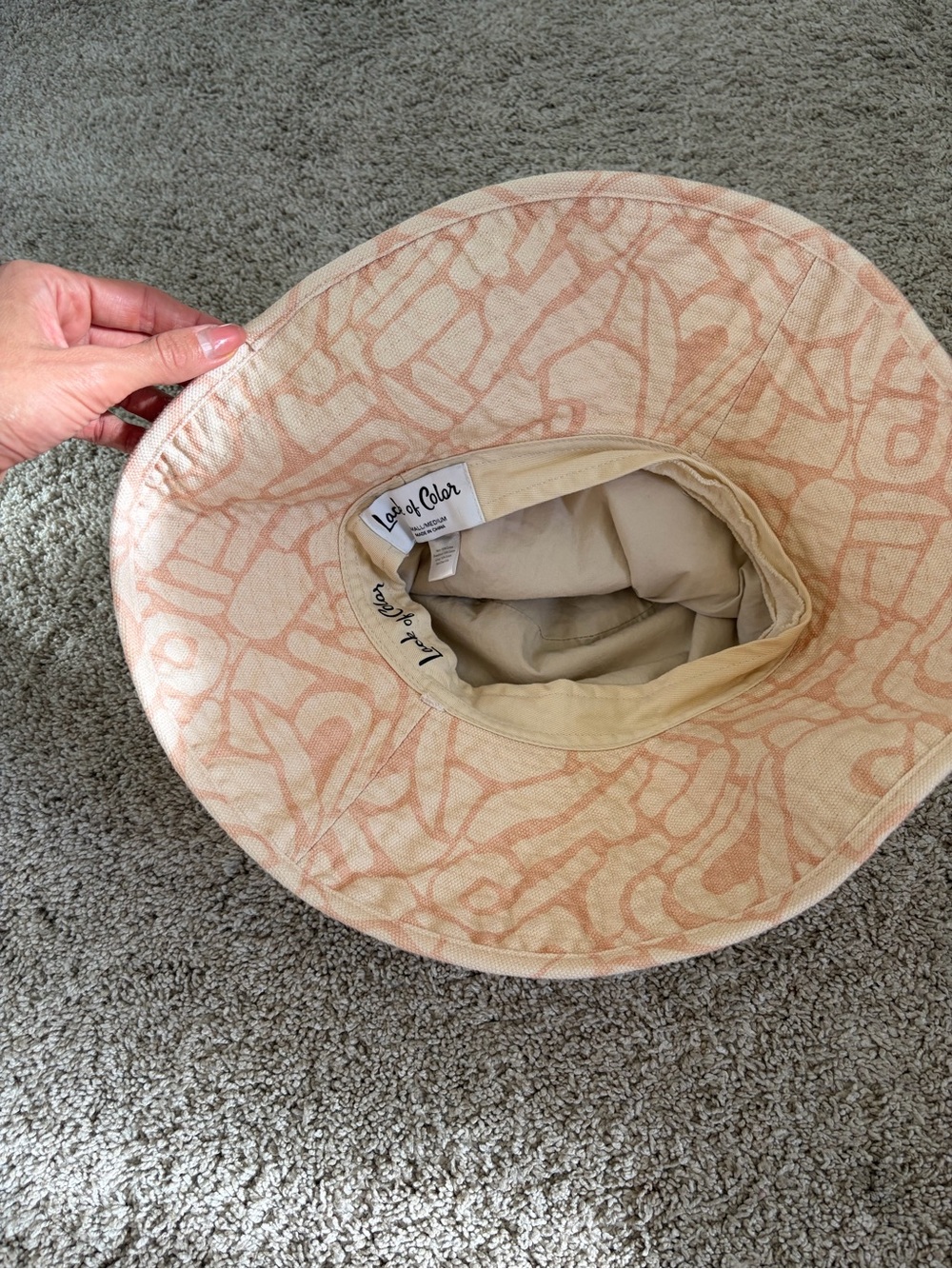 Lack of color holiday bucket hat, size S/M - Picture 2 of 2